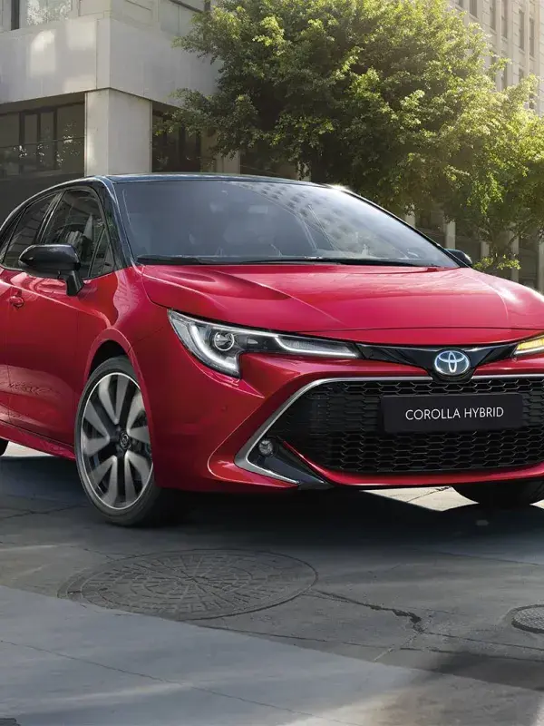 Corolla Hatchback rood voorkant