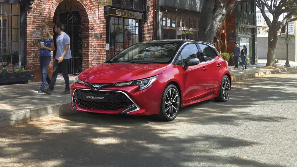 Corolla Hatchback rood voorkant